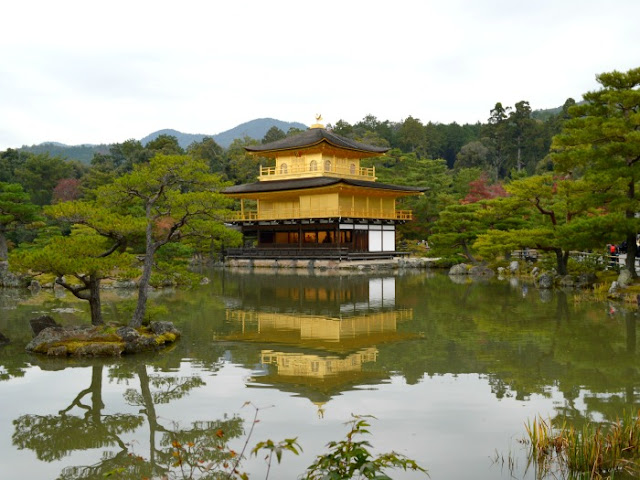 https://mdw-travel-data-us-east-1.s3.amazonaws.com/img/country/Japan/Kinkakuji-Temple/img_05.jpg