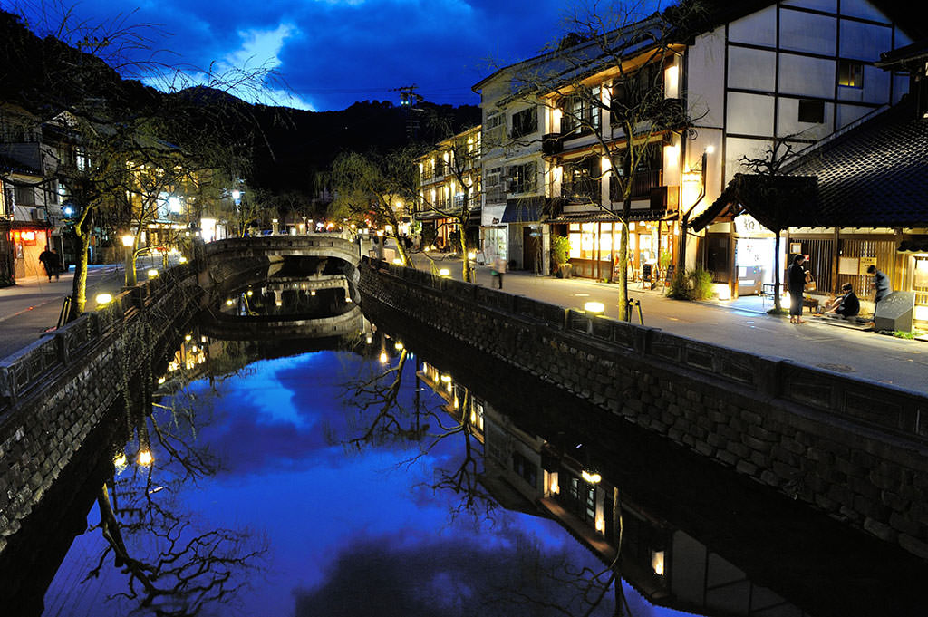 https://mdw-travel-data-us-east-1.s3.amazonaws.com/img/country/Japan/Kinosaki-Onsen/img_02.jpg
