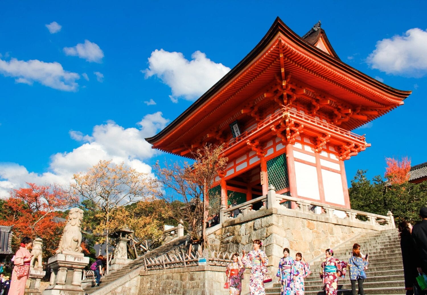 https://mdw-travel-data-us-east-1.s3.amazonaws.com/img/country/Japan/Kiyomizu-dera-Temple/img_03.jpg