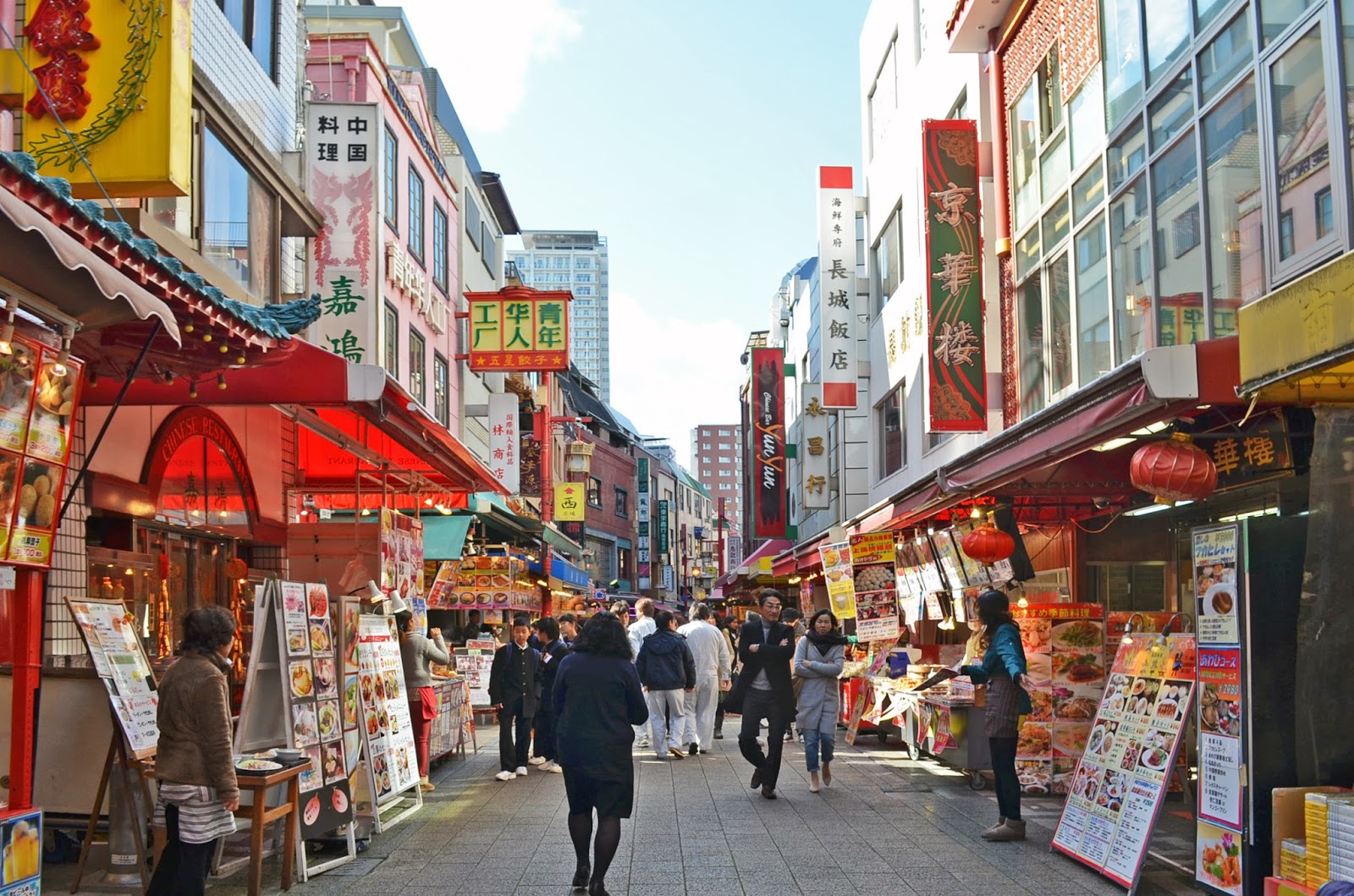 https://mdw-travel-data-us-east-1.s3.amazonaws.com/img/country/Japan/Kobe-Chinatown--Nankinmachi-/img_02.jpg