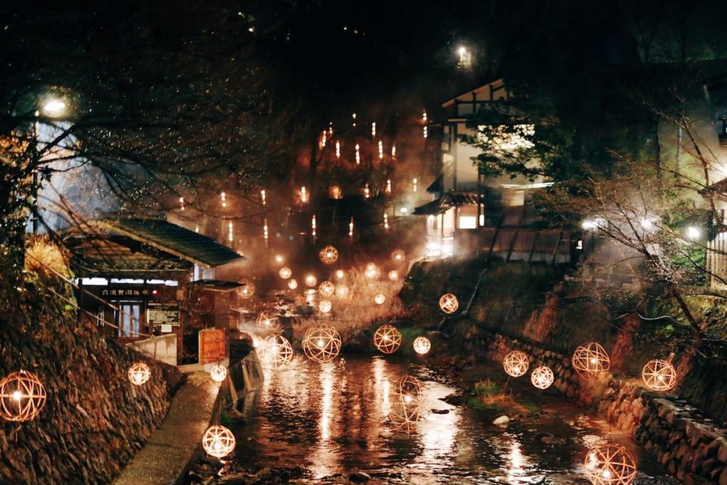 https://mdw-travel-data-us-east-1.s3.amazonaws.com/img/country/Japan/Kurokawa-Dam/img_02.jpg