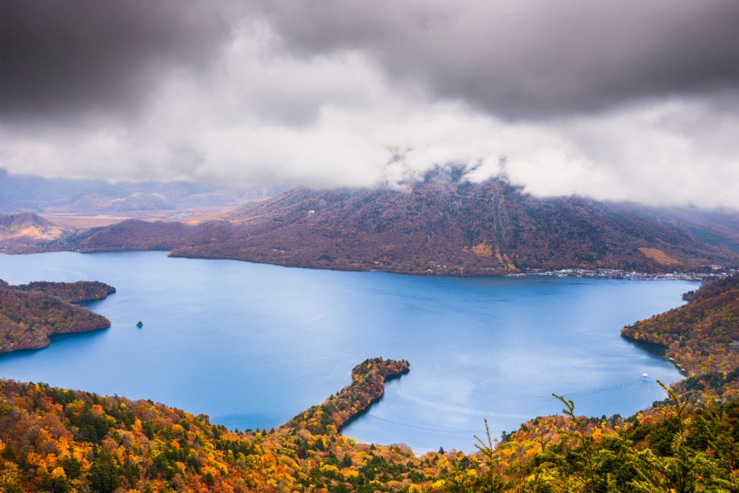 https://mdw-travel-data-us-east-1.s3.amazonaws.com/img/country/Japan/Lake-Chuzenji/img_03.jpg