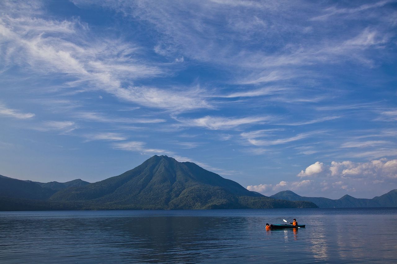 https://mdw-travel-data-us-east-1.s3.amazonaws.com/img/country/Japan/Lake-Shikotsu/img_00.jpg