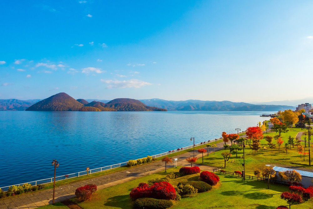 https://mdw-travel-data-us-east-1.s3.amazonaws.com/img/country/Japan/Lake-Toya/img_00.jpg