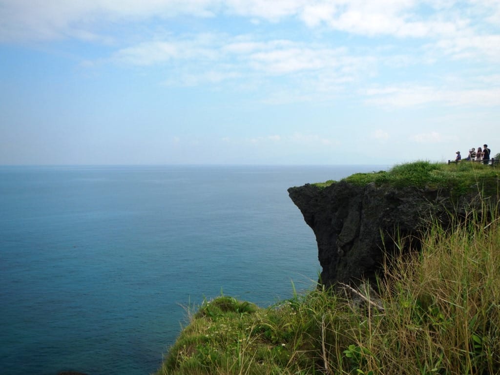https://mdw-travel-data-us-east-1.s3.amazonaws.com/img/country/Japan/Manzamo/img_03.jpg