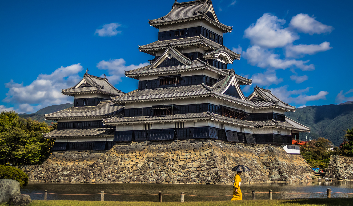https://mdw-travel-data-us-east-1.s3.amazonaws.com/img/country/Japan/Matsumoto-Castle/img_01.jpg
