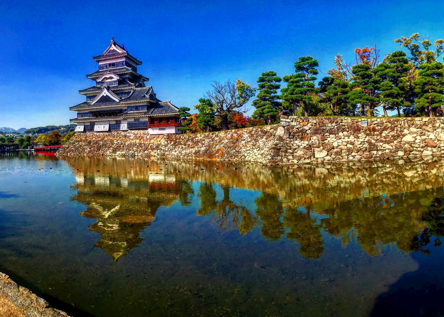 https://mdw-travel-data-us-east-1.s3.amazonaws.com/img/country/Japan/Matsumoto-Castle/img_03.jpg