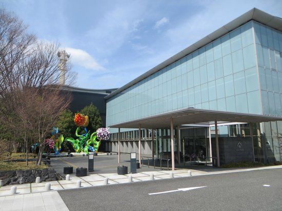 https://mdw-travel-data-us-east-1.s3.amazonaws.com/img/country/Japan/Matsumoto-City-Museum-of-Art/img_01.jpg