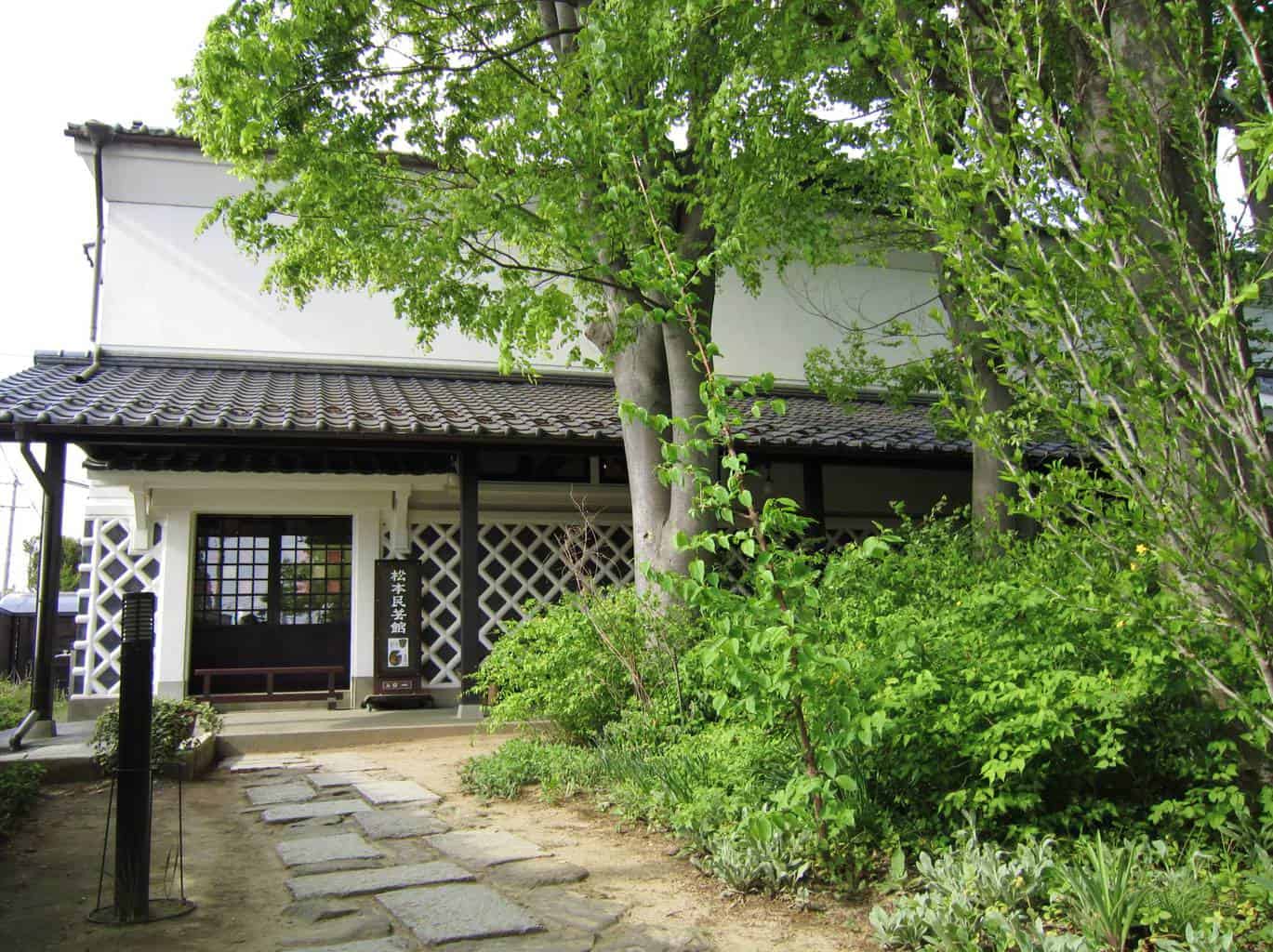 https://mdw-travel-data-us-east-1.s3.amazonaws.com/img/country/Japan/Matsumoto-Folkcraft-Museum/img_01.jpg