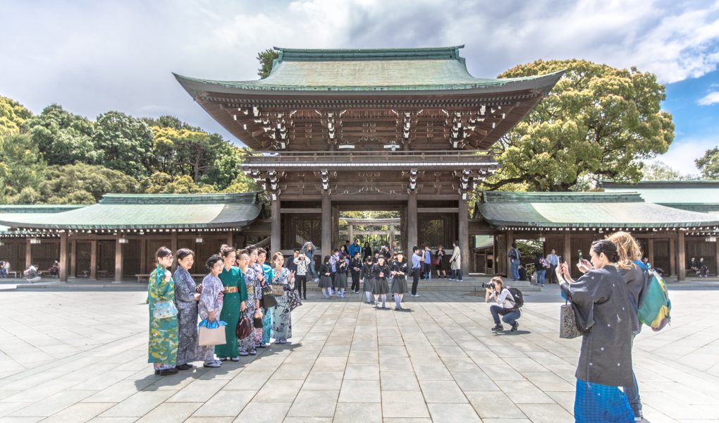 https://mdw-travel-data-us-east-1.s3.amazonaws.com/img/country/Japan/Meiji-Shrine/img_01.jpg