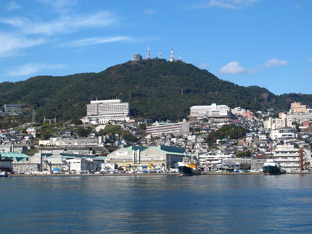 https://mdw-travel-data-us-east-1.s3.amazonaws.com/img/country/Japan/Mt-Inasa/img_00.jpg