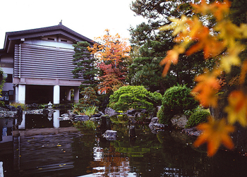 https://mdw-travel-data-us-east-1.s3.amazonaws.com/img/country/Japan/Munakata-Shiko-Memorial-Museum-of-Art/img_03.jpg