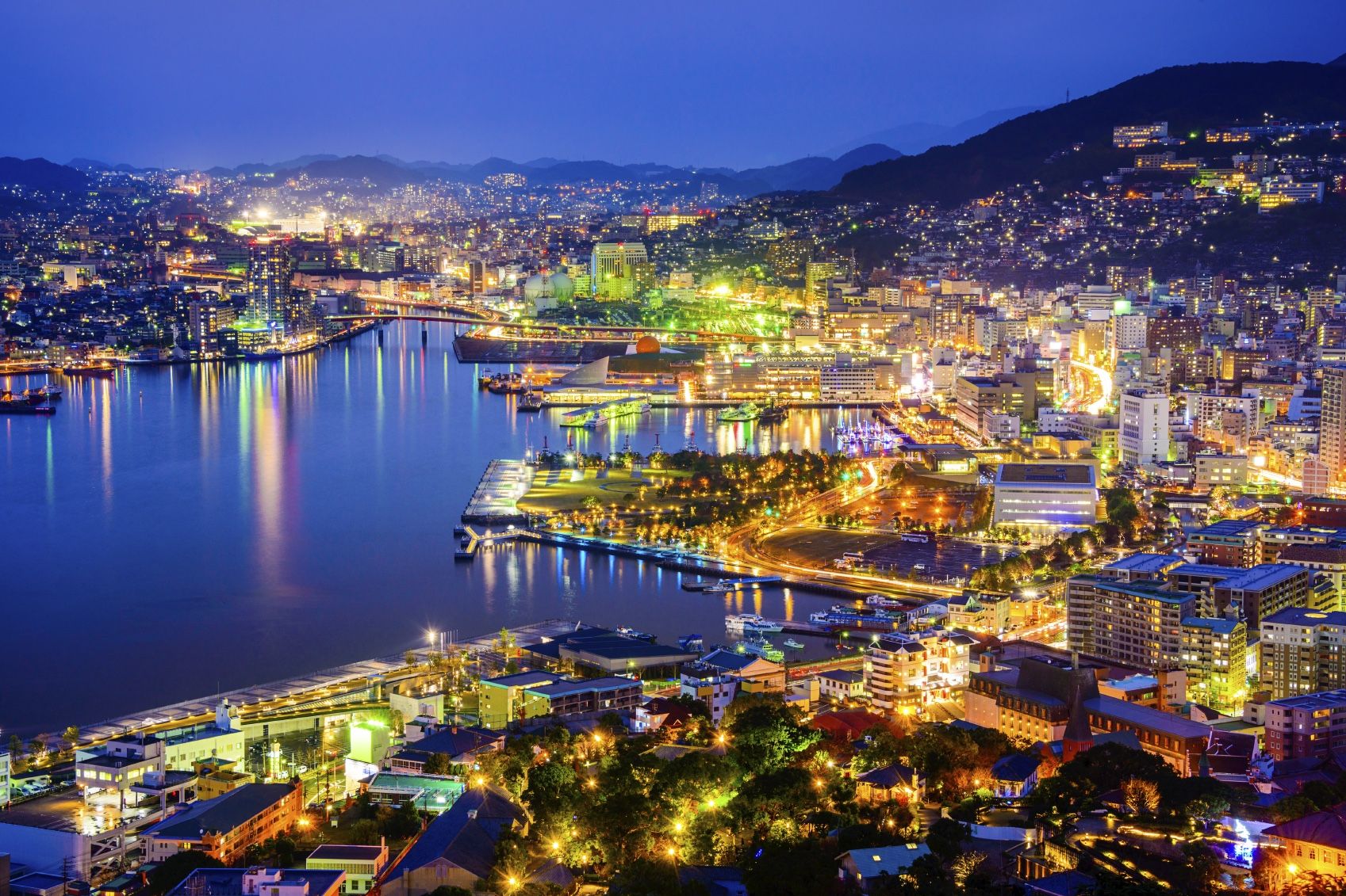 https://mdw-travel-data-us-east-1.s3.amazonaws.com/img/country/Japan/Nagasaki-Chinatown/img_00.jpg