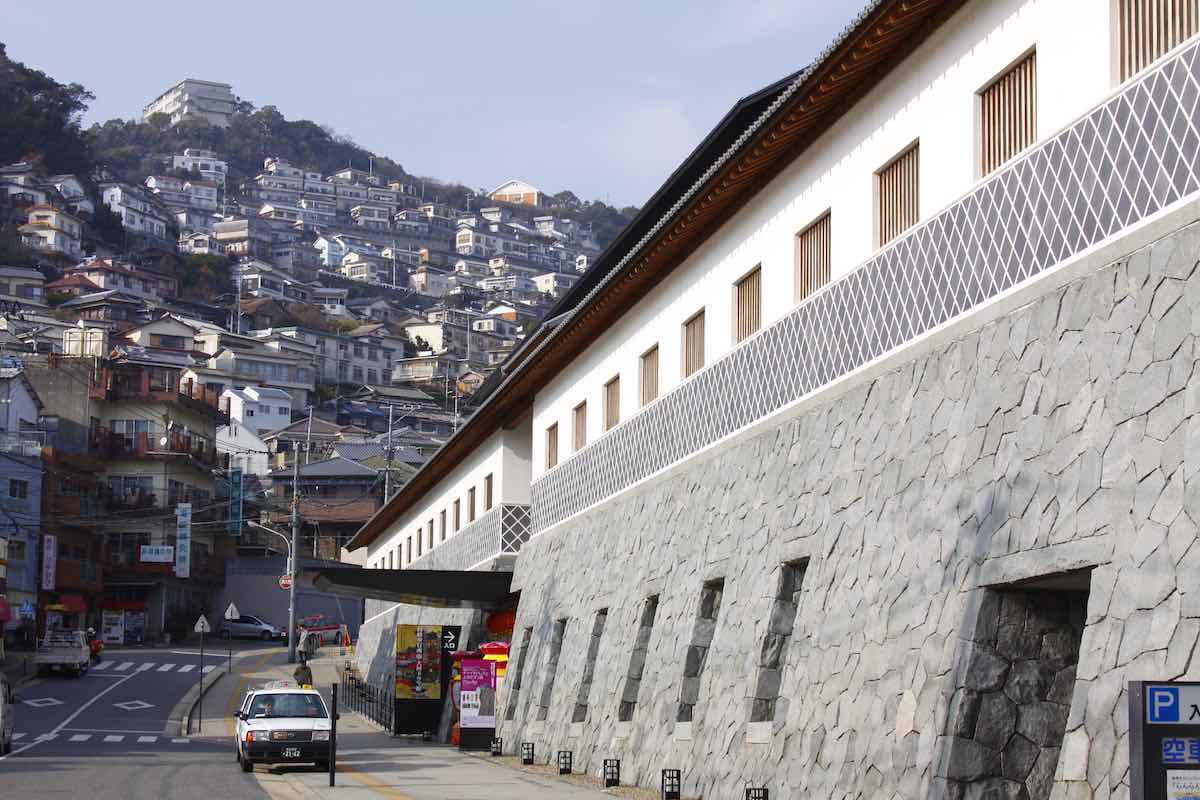 https://mdw-travel-data-us-east-1.s3.amazonaws.com/img/country/Japan/Nagasaki-Museum-of-History-and-Culture/img_00.jpg