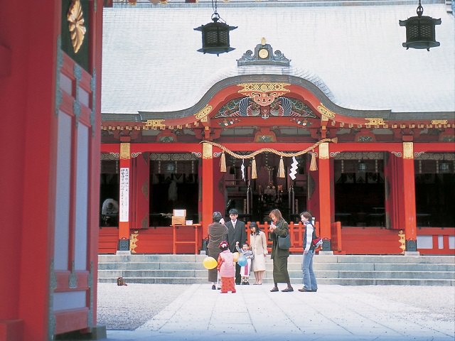 https://mdw-travel-data-us-east-1.s3.amazonaws.com/img/country/Japan/Nagata-Shrine/img_01.jpg