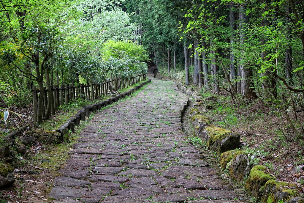 https://mdw-travel-data-us-east-1.s3.amazonaws.com/img/country/Japan/Nakasendo-Trail/img_02.jpg