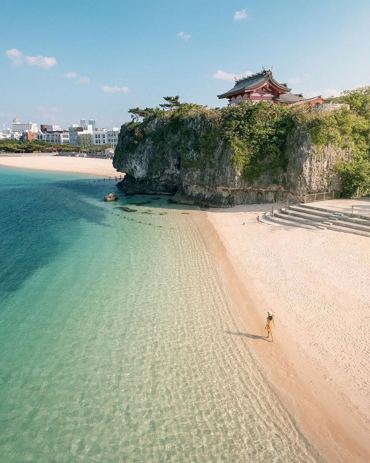https://mdw-travel-data-us-east-1.s3.amazonaws.com/img/country/Japan/Naminoue-Beach/img_00.jpg