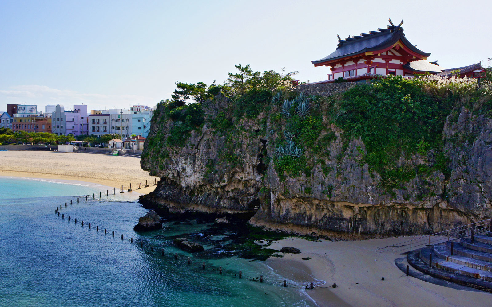 https://mdw-travel-data-us-east-1.s3.amazonaws.com/img/country/Japan/Naminoue-Beach/img_02.jpg
