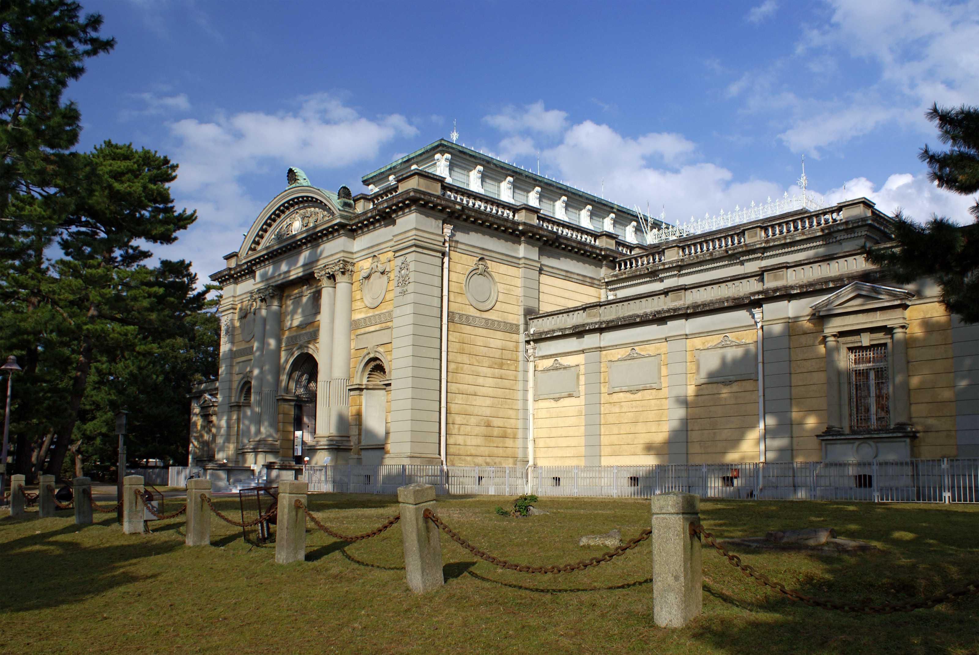 https://mdw-travel-data-us-east-1.s3.amazonaws.com/img/country/Japan/Nara-City-Museum-of-Photography/img_02.jpg