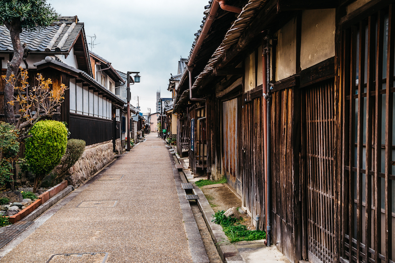 https://mdw-travel-data-us-east-1.s3.amazonaws.com/img/country/Japan/Naramachi/img_00.jpg