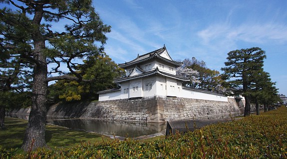 https://mdw-travel-data-us-east-1.s3.amazonaws.com/img/country/Japan/Nijo-Castle/img_02.jpg