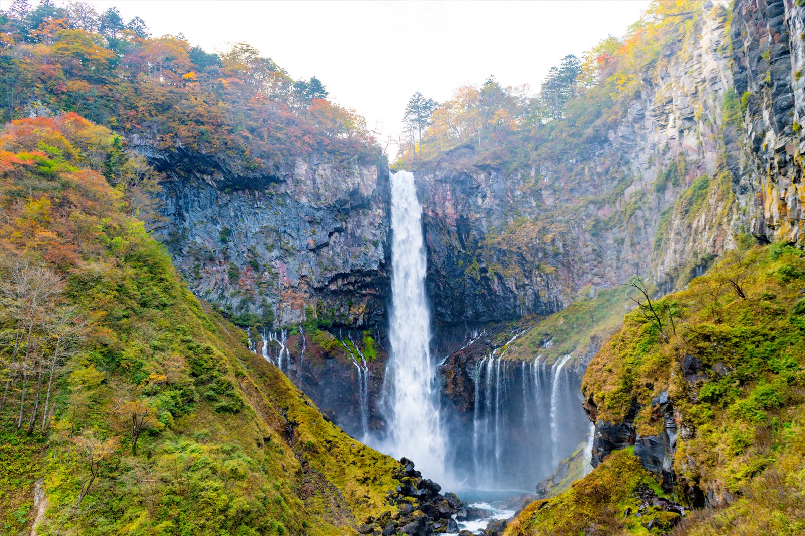 https://mdw-travel-data-us-east-1.s3.amazonaws.com/img/country/Japan/Nikko-National-Park/img_01.jpg