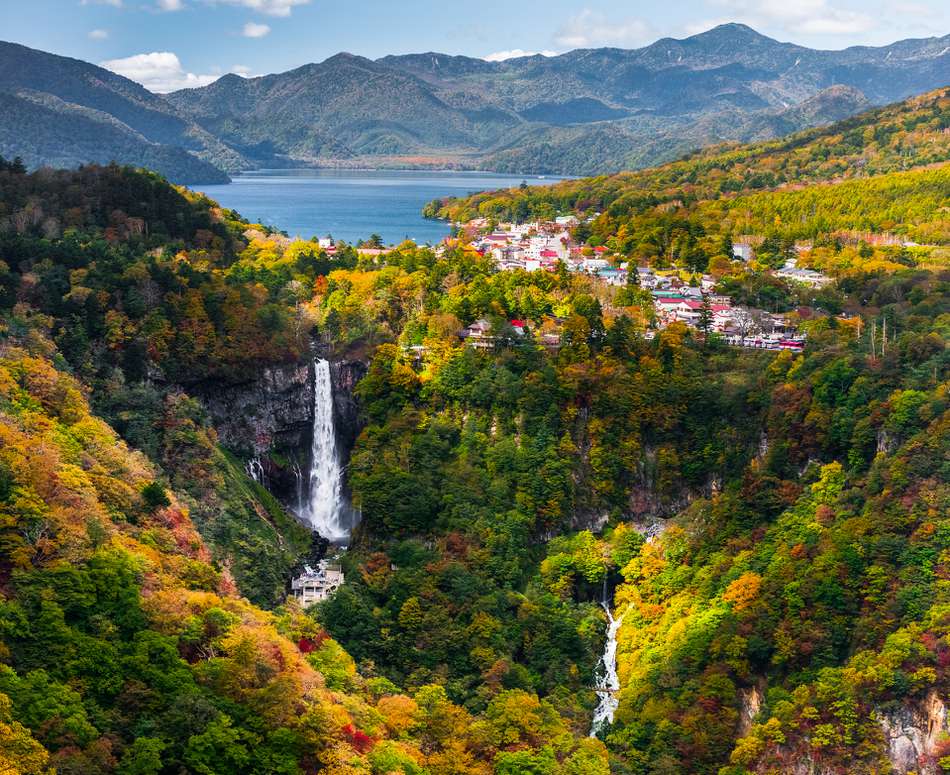 https://mdw-travel-data-us-east-1.s3.amazonaws.com/img/country/Japan/Nikko-National-Park/img_02.jpg