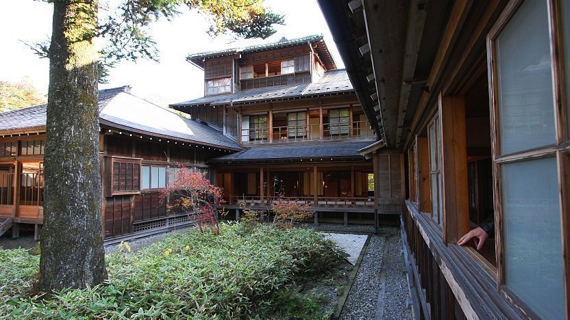 https://mdw-travel-data-us-east-1.s3.amazonaws.com/img/country/Japan/Nikko-Tamozawa-Imperial-Villa-Memorial-Park/img_01.jpg