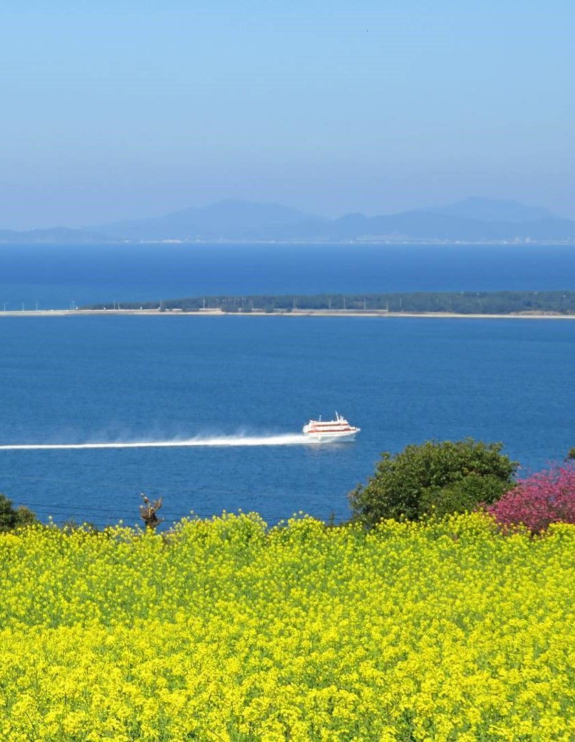 https://mdw-travel-data-us-east-1.s3.amazonaws.com/img/country/Japan/Nokonoshima-Island/img_03.jpg