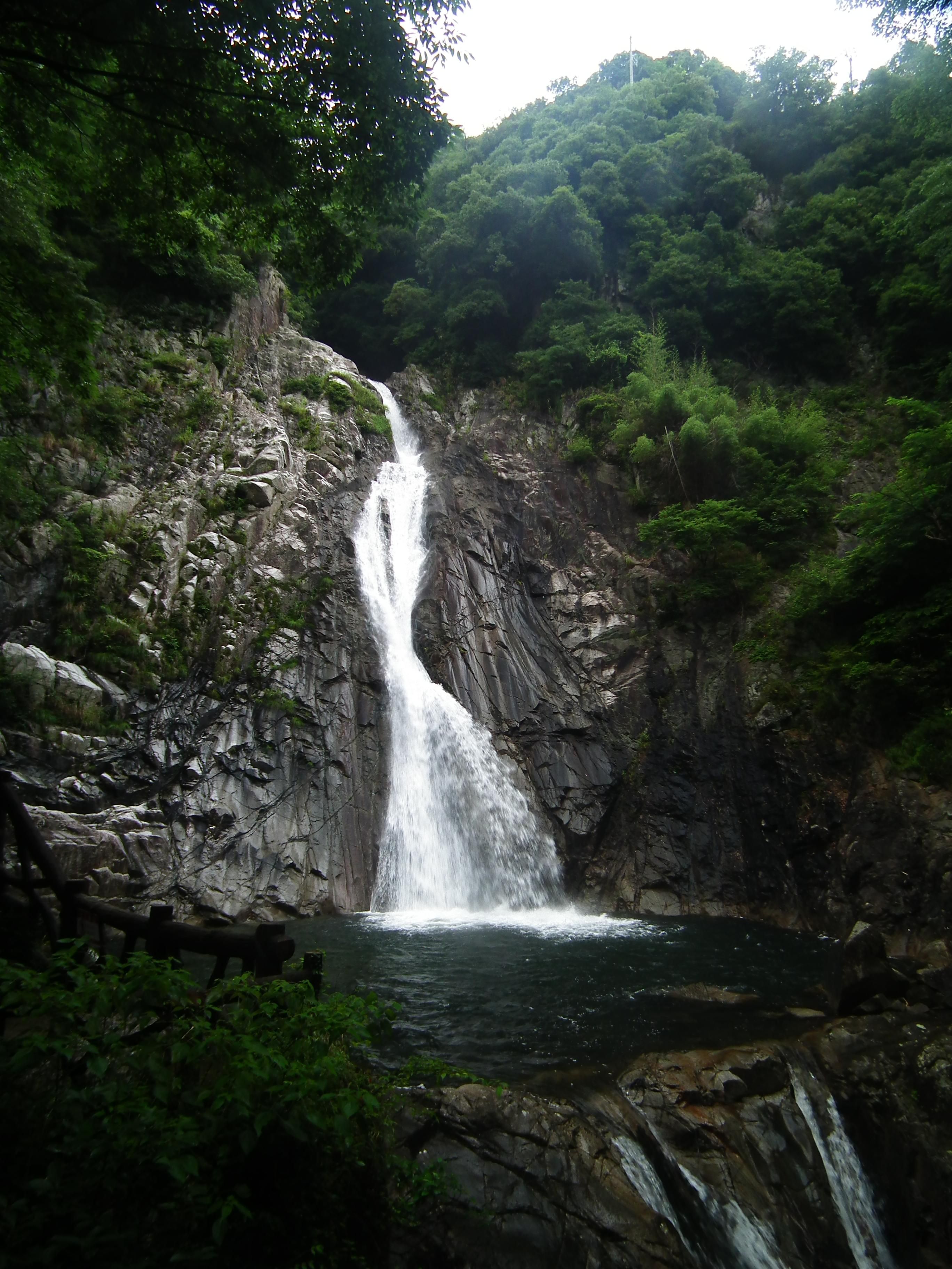 https://mdw-travel-data-us-east-1.s3.amazonaws.com/img/country/Japan/Nunobiki-Falls/img_02.jpg