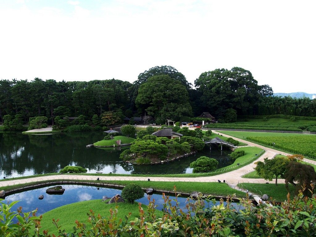 https://mdw-travel-data-us-east-1.s3.amazonaws.com/img/country/Japan/Okayama-Korakuen-Garden/img_02.jpg