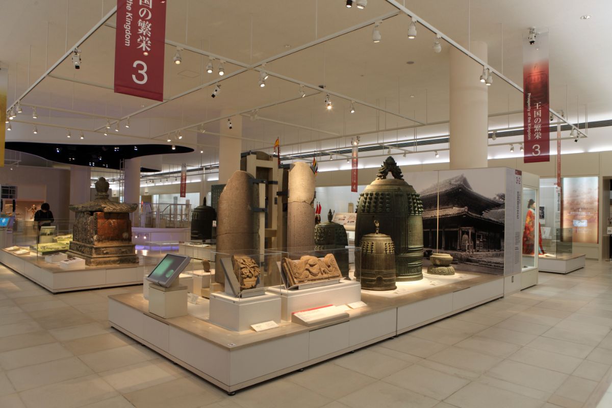 https://mdw-travel-data-us-east-1.s3.amazonaws.com/img/country/Japan/Okinawa-Prefectural-Museum-of-History/img_00.jpg