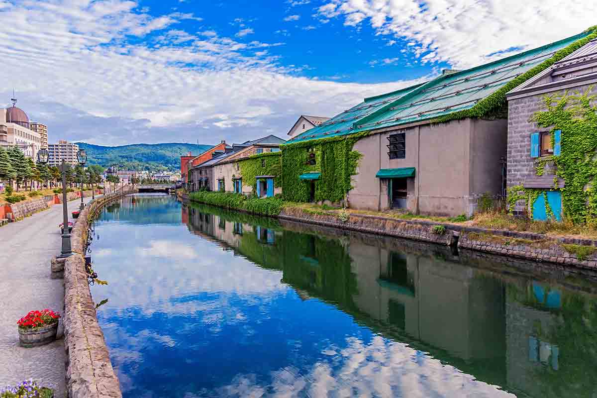 https://mdw-travel-data-us-east-1.s3.amazonaws.com/img/country/Japan/Otaru-Canal/img_03.jpg