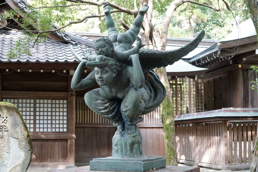 https://mdw-travel-data-us-east-1.s3.amazonaws.com/img/country/Japan/Oyama-Shrine/img_02.jpg
