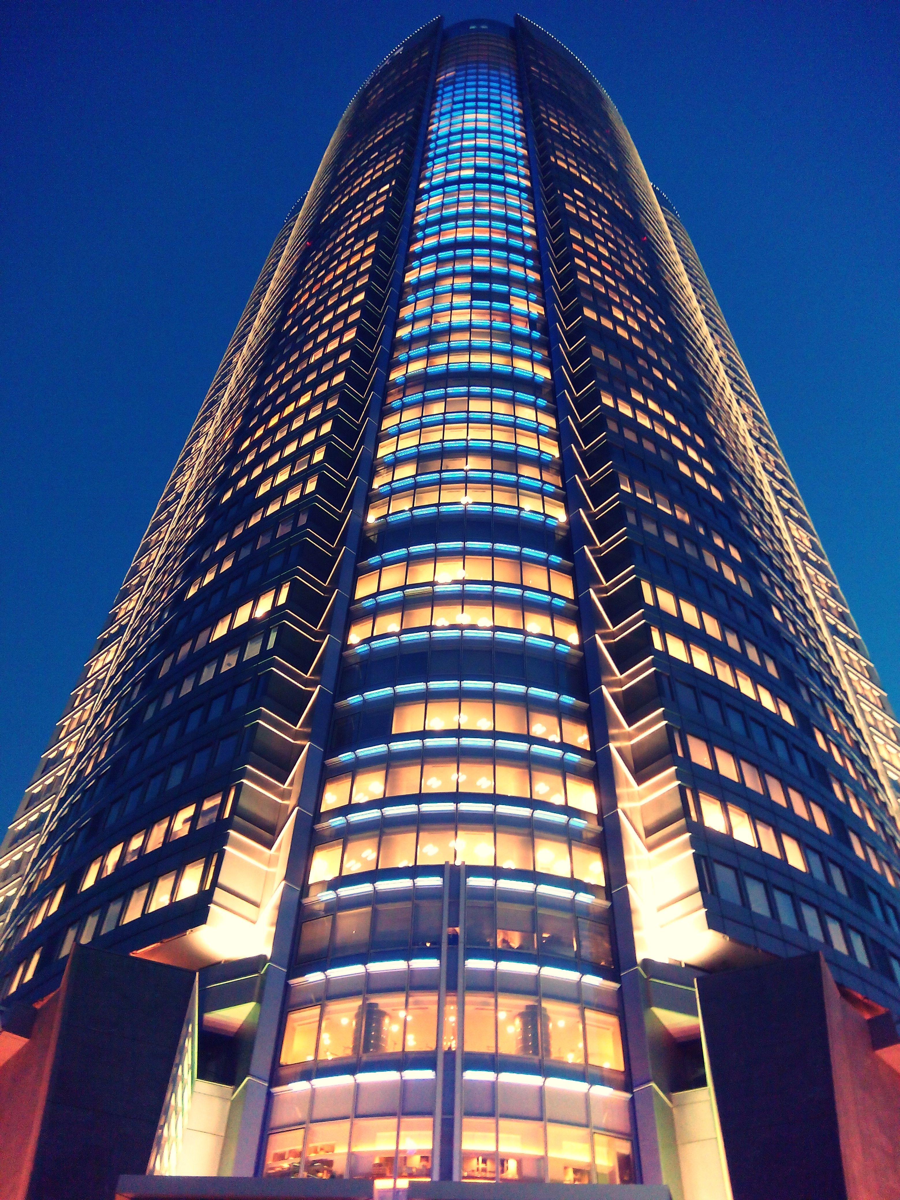 https://mdw-travel-data-us-east-1.s3.amazonaws.com/img/country/Japan/Roppongi-Hills/img_01.jpg