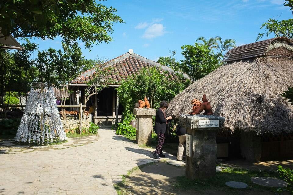 https://mdw-travel-data-us-east-1.s3.amazonaws.com/img/country/Japan/Ryukyu-Mura/img_03.jpg