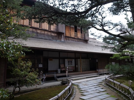 https://mdw-travel-data-us-east-1.s3.amazonaws.com/img/country/Japan/Seisonkaku-Villa/img_01.jpg