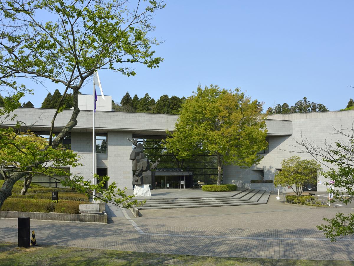 https://mdw-travel-data-us-east-1.s3.amazonaws.com/img/country/Japan/Sendai-City-Museum/img_03.jpg