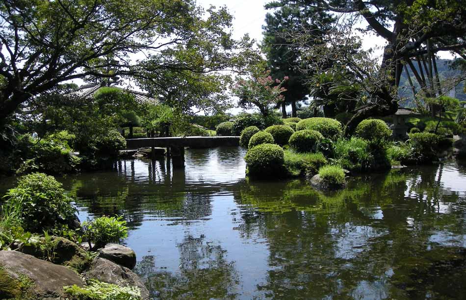 https://mdw-travel-data-us-east-1.s3.amazonaws.com/img/country/Japan/Senganen-Garden/img_03.jpg