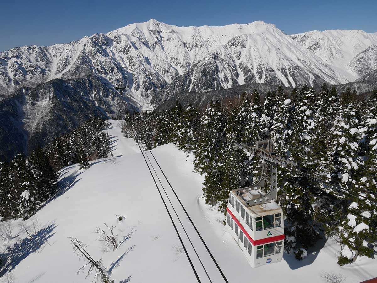 https://mdw-travel-data-us-east-1.s3.amazonaws.com/img/country/Japan/Shin-Hotaka-Ropeway/img_01.jpg