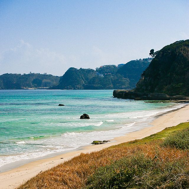 https://mdw-travel-data-us-east-1.s3.amazonaws.com/img/country/Japan/Shirahama-Beach/img_01.jpg