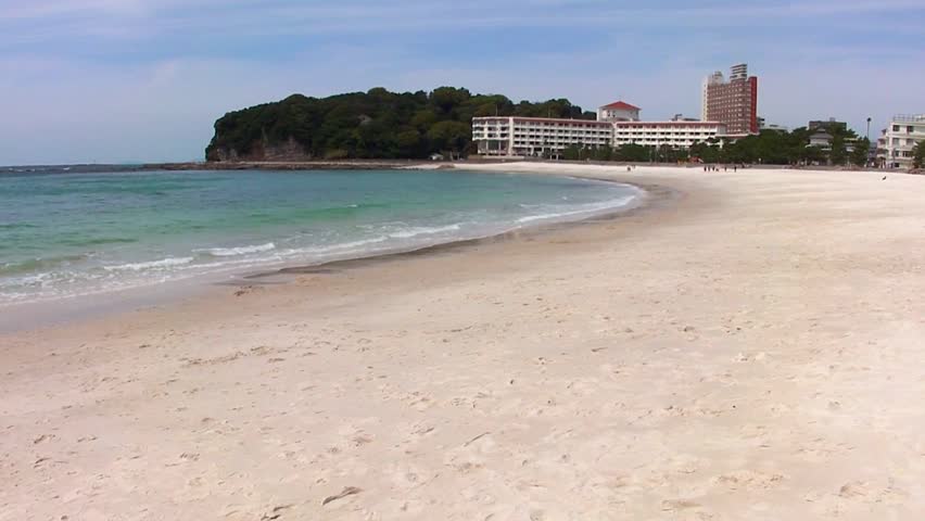 https://mdw-travel-data-us-east-1.s3.amazonaws.com/img/country/Japan/Shirahama-Beach/img_02.jpg
