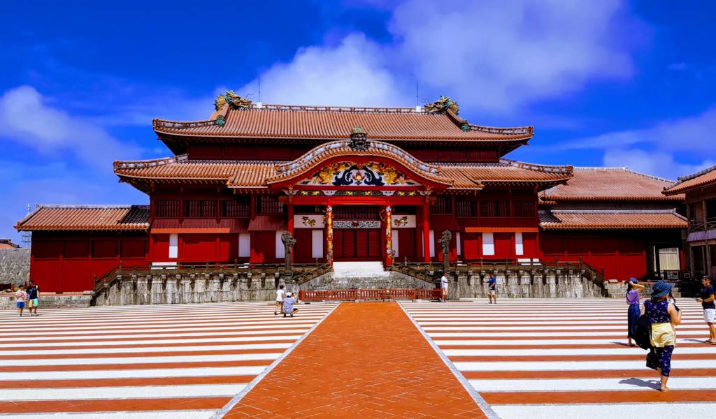 https://mdw-travel-data-us-east-1.s3.amazonaws.com/img/country/Japan/Shuri-Castle/img_01.jpg