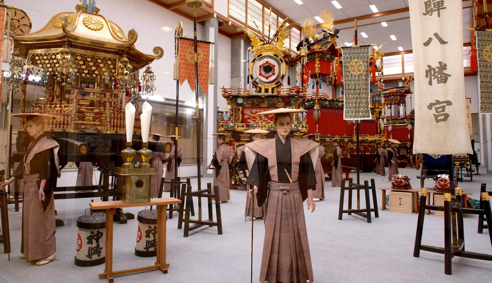 https://mdw-travel-data-us-east-1.s3.amazonaws.com/img/country/Japan/Takayama-Yatai-Kaikan/img_03.jpg