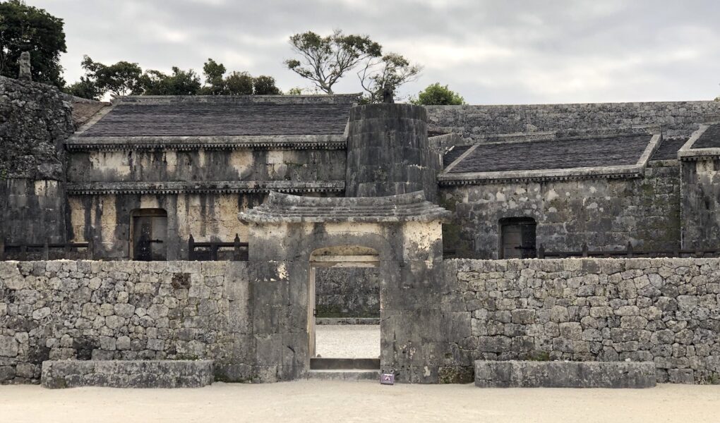 https://mdw-travel-data-us-east-1.s3.amazonaws.com/img/country/Japan/Tamaudun-Royal-Mausoleum/img_03.jpg