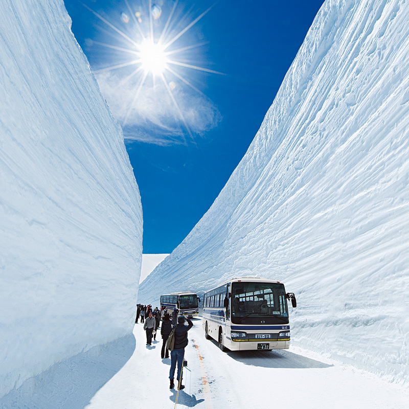 https://mdw-travel-data-us-east-1.s3.amazonaws.com/img/country/Japan/Tateyama-Kurobe-Alpine-Route/img_01.jpg