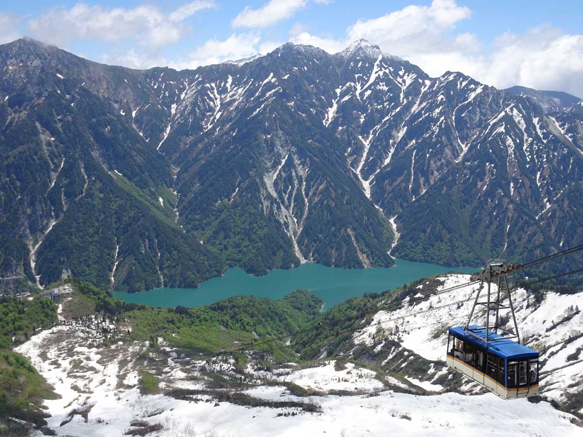https://mdw-travel-data-us-east-1.s3.amazonaws.com/img/country/Japan/Tateyama-Kurobe-Alpine-Route/img_02.jpg