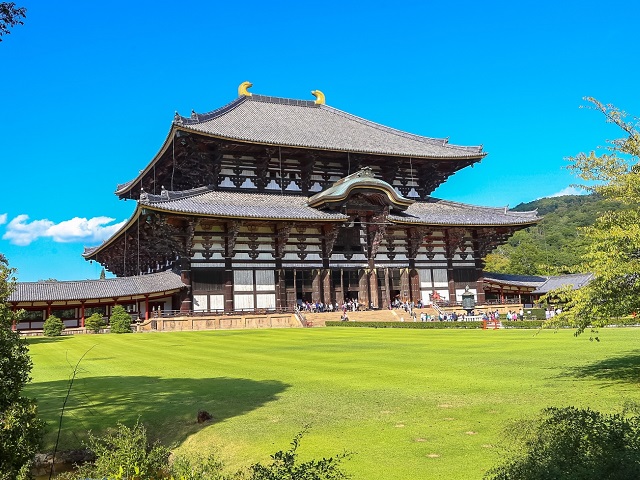 https://mdw-travel-data-us-east-1.s3.amazonaws.com/img/country/Japan/Todai-ji-Temple/img_01.jpg