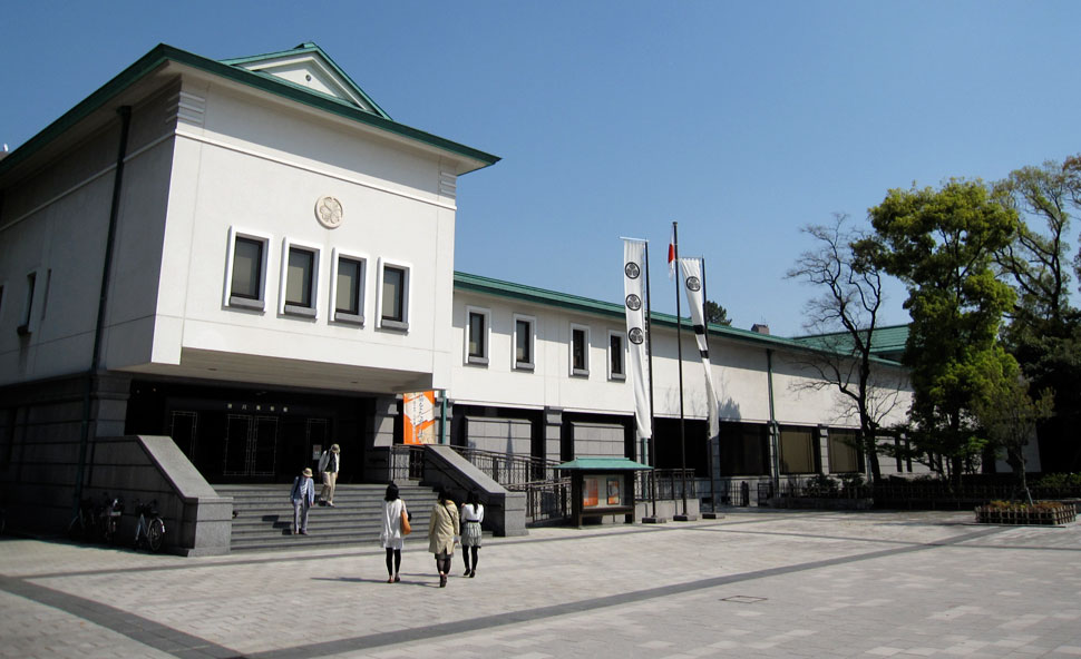 https://mdw-travel-data-us-east-1.s3.amazonaws.com/img/country/Japan/Tokugawa-Art-Museum/img_03.jpg
