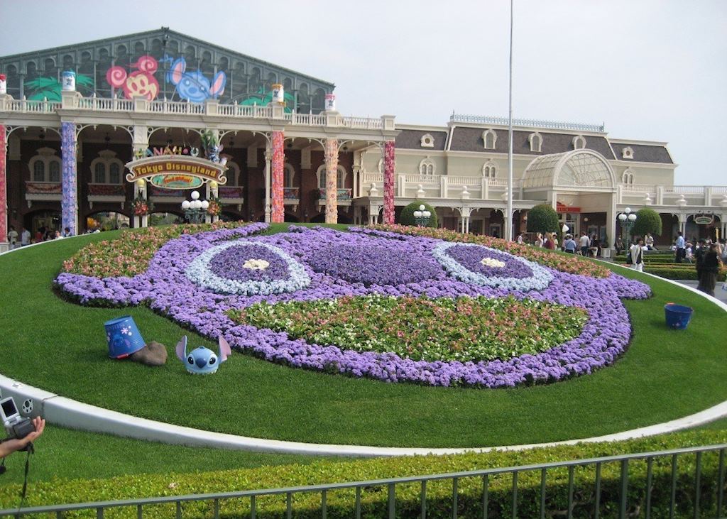 https://mdw-travel-data-us-east-1.s3.amazonaws.com/img/country/Japan/Tokyo-Disneyland/img_01.jpg